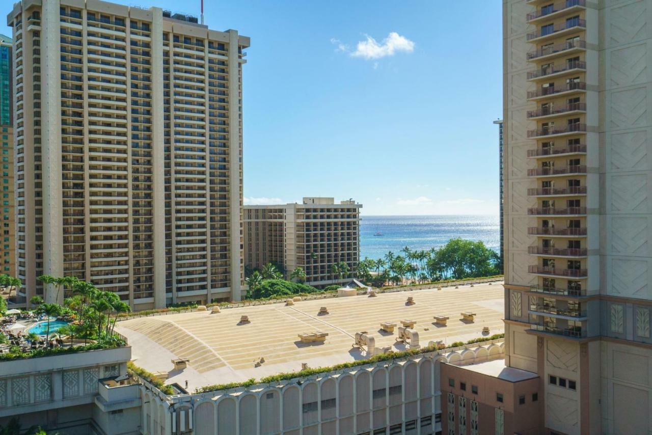 Aqua Palms Waikiki Aparthotel Honolulu Exterior photo